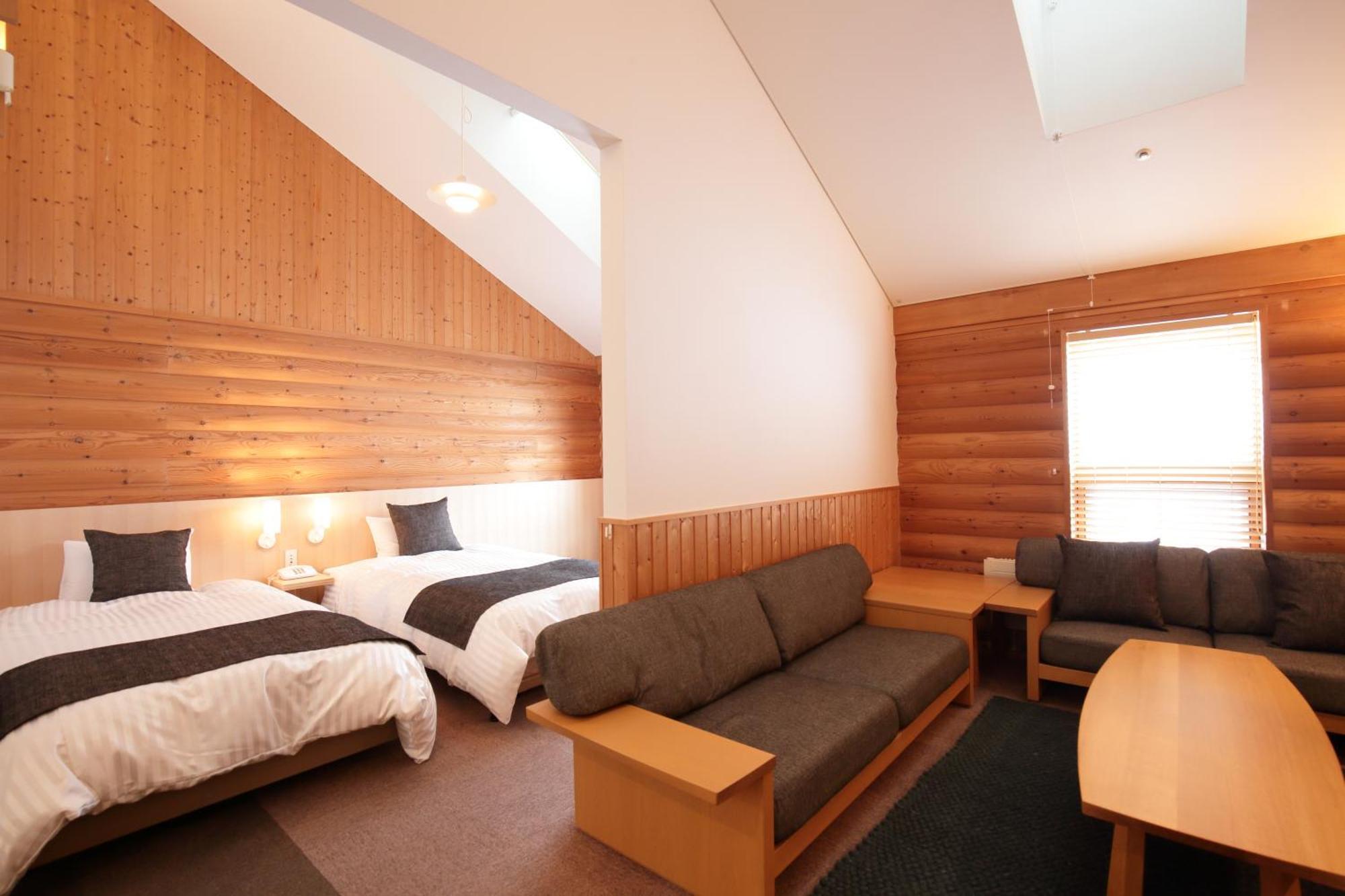 Log Hotel The Maple Lodge Iwamizawa Екстер'єр фото